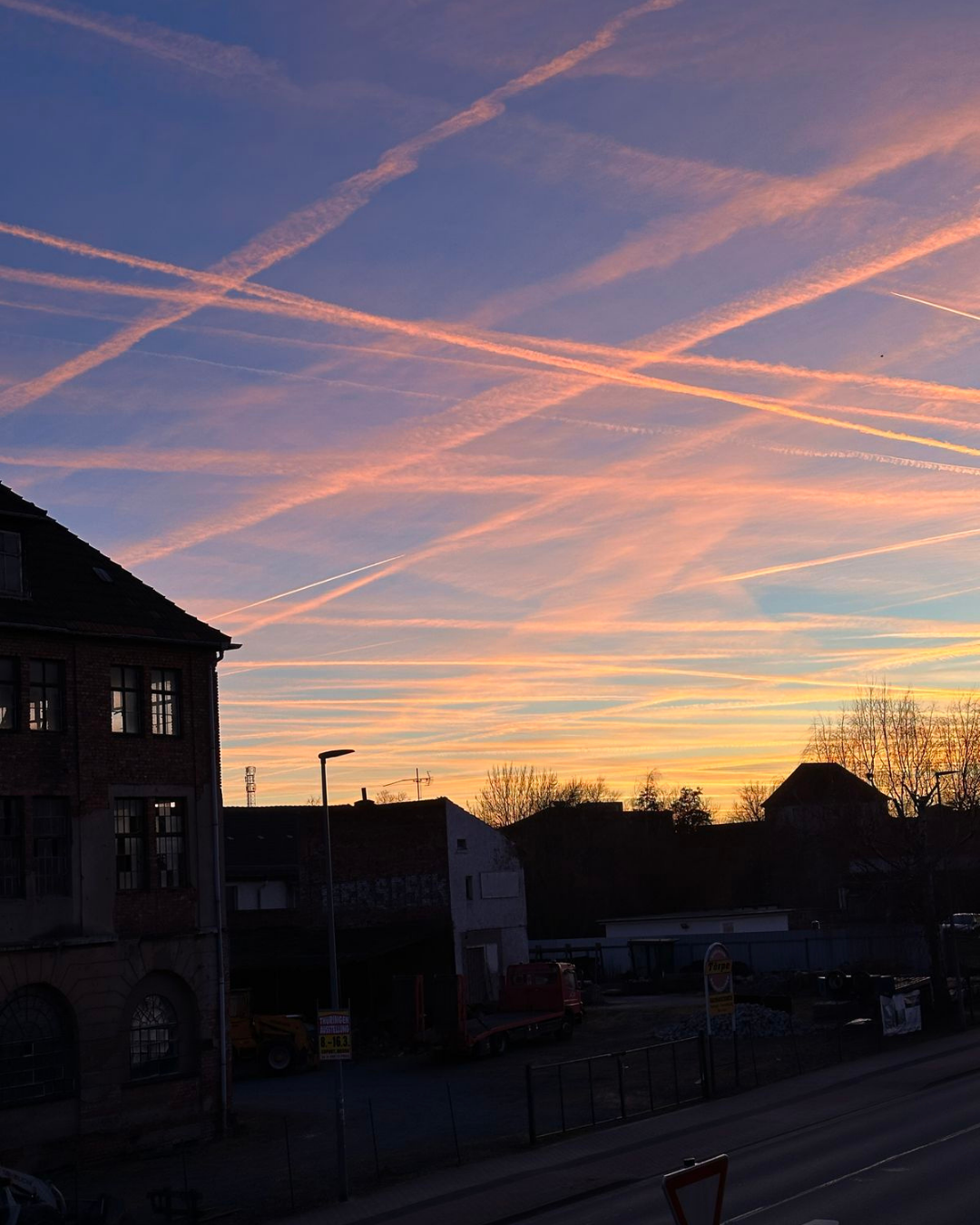 Chemtrails/EMFs