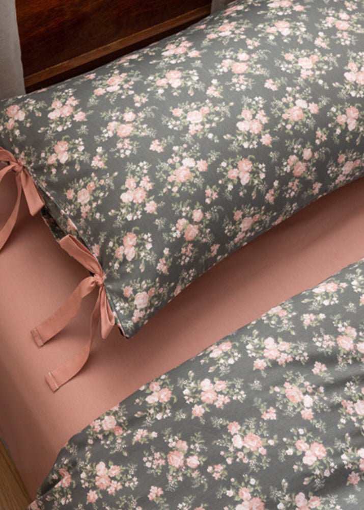 Celia Cottage Ribbon Bow Tie Floral Bedding Set / Purple