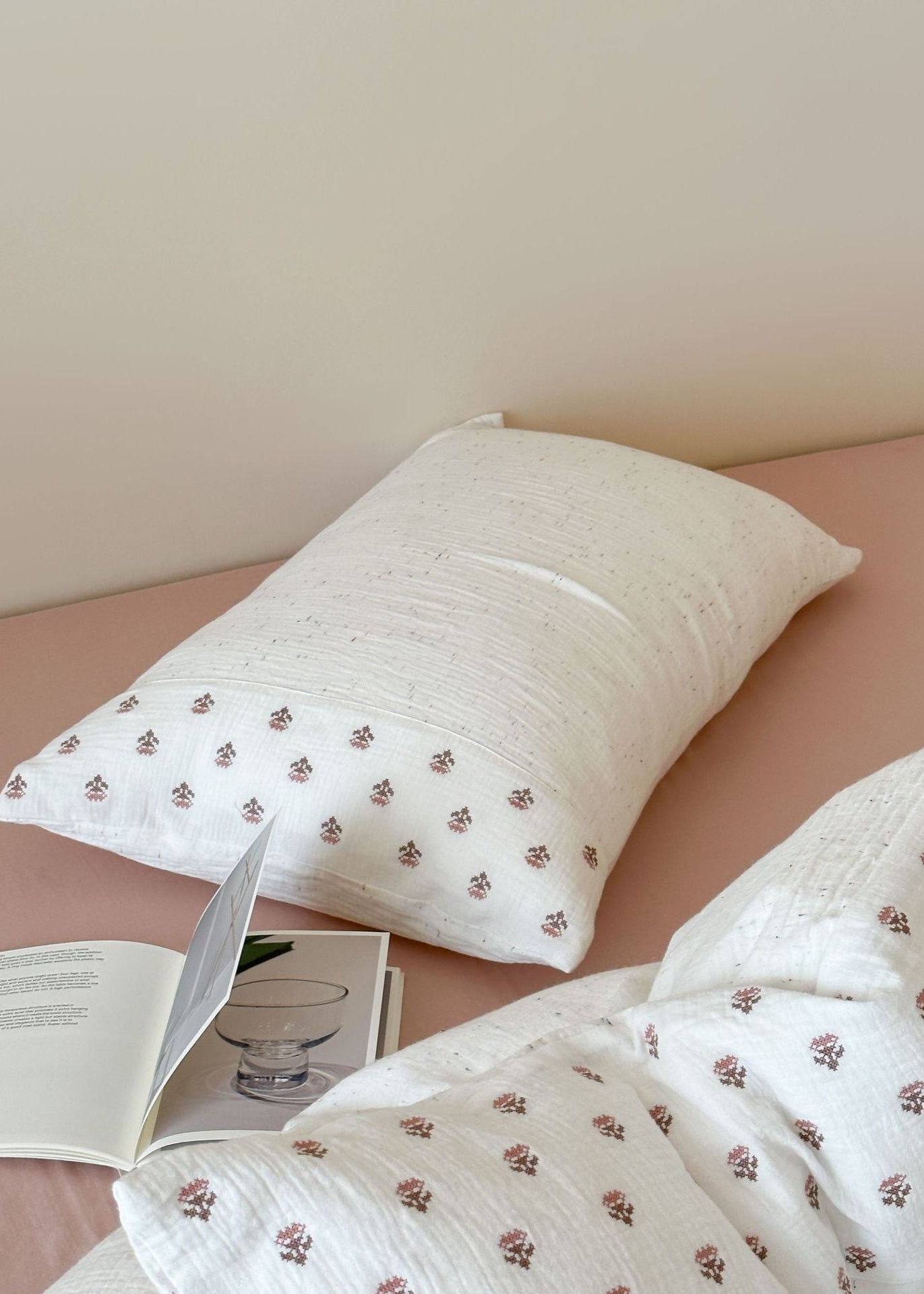 Delilah Floral Double Gauze Bedding Set / White
