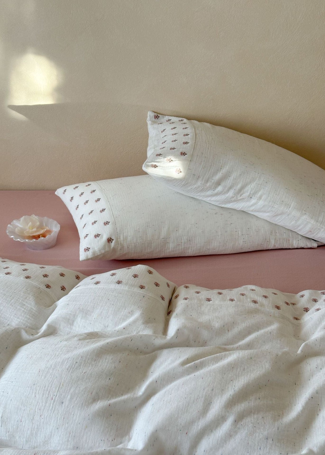Delilah Floral Double Gauze Bedding Set / White