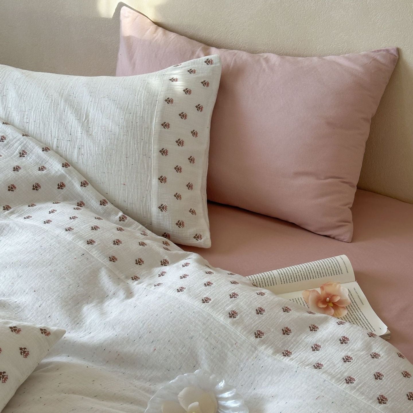 Delilah Floral Double Gauze Bedding Set / White