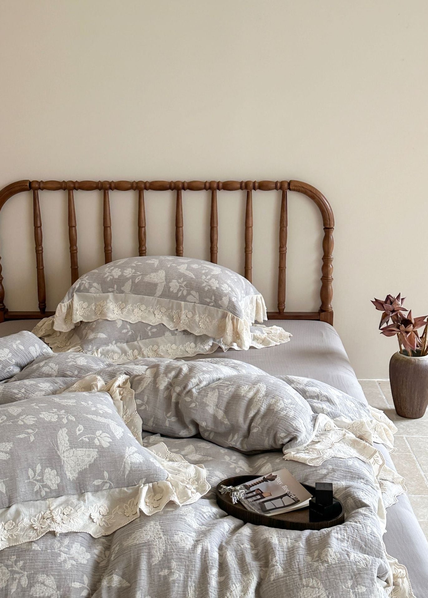 Emmeline Lace Ruffle Floral Bedding Set / Gray