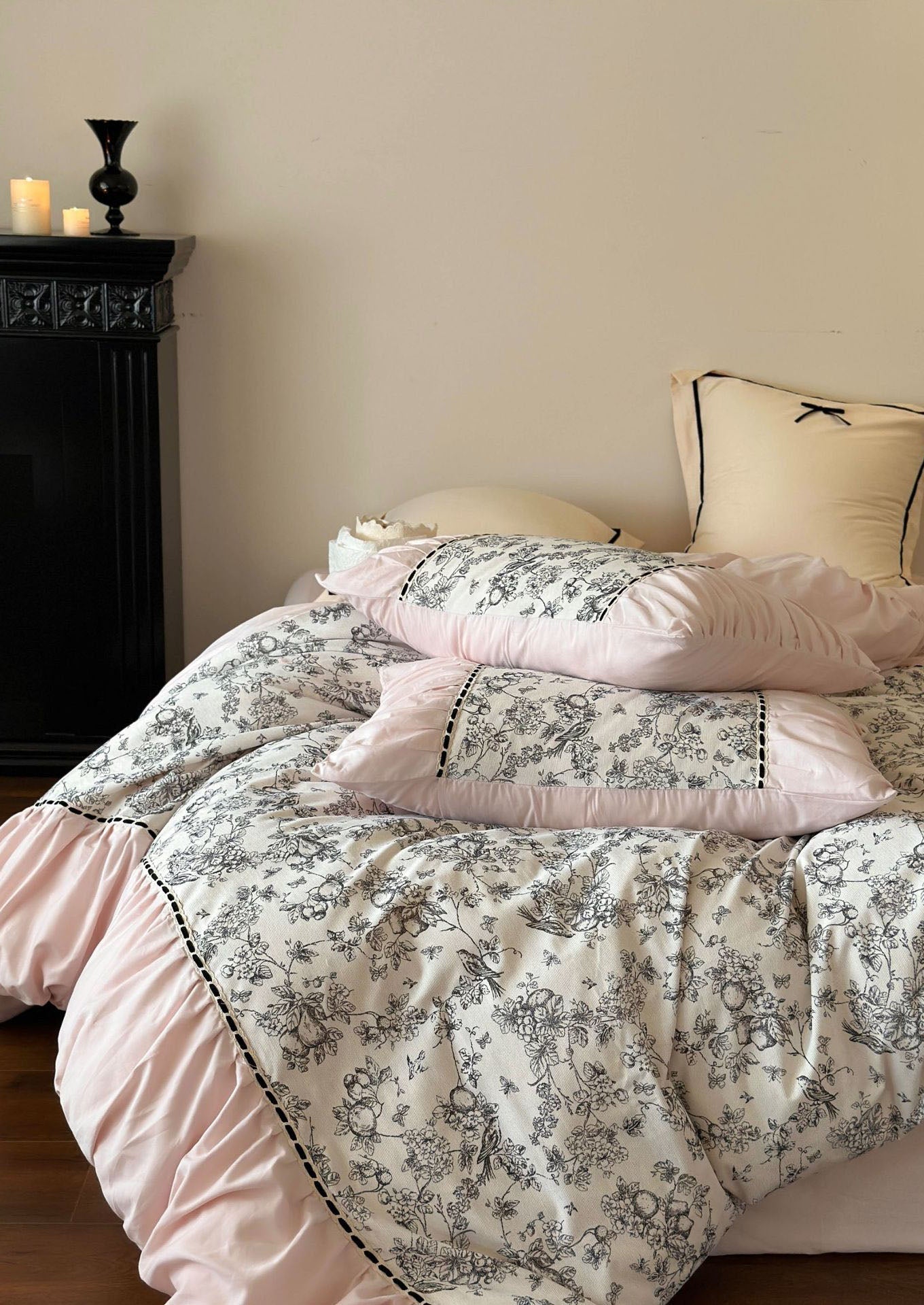 French Black Lace Bedding Set / Pink