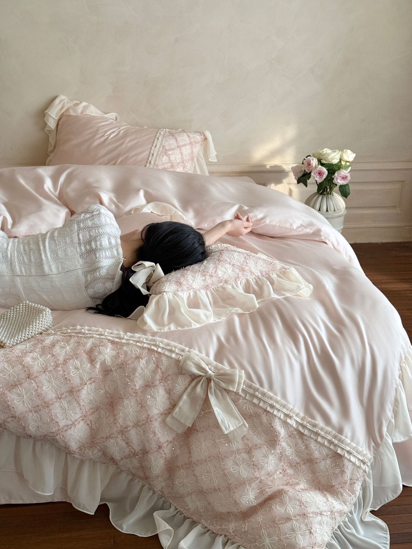 Haute Pearl TENCEL™ Bedding Set / White Romance