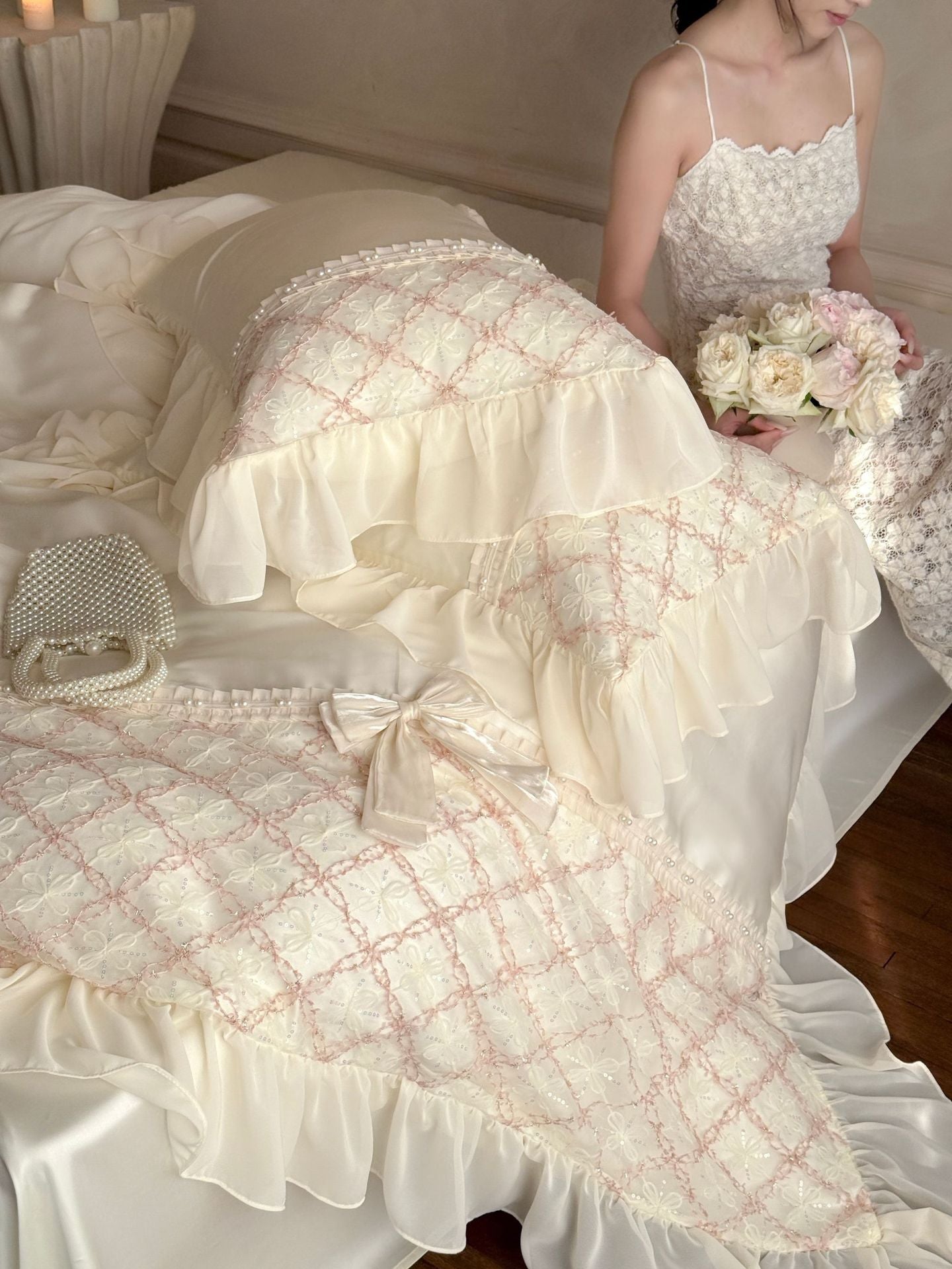 Haute Pearl TENCEL™ Bedding Set / White Romance