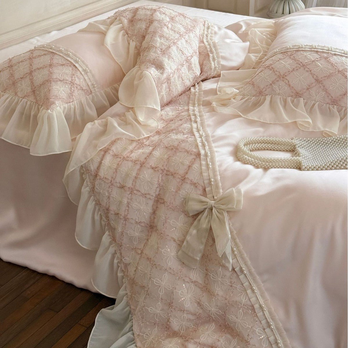 Haute Pearl TENCEL™ Bedding Set / White Romance