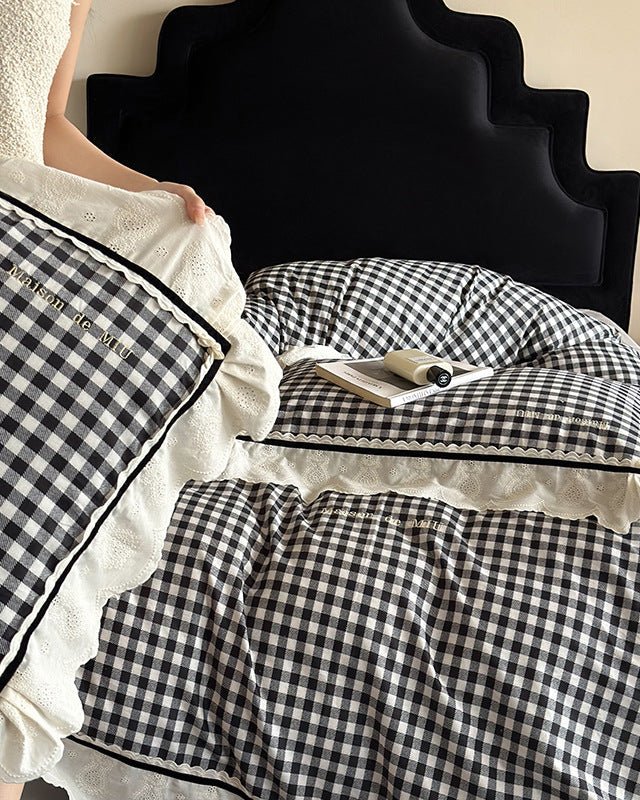 Hazel Vintage Gingham Ruffle Bedding Set / Black