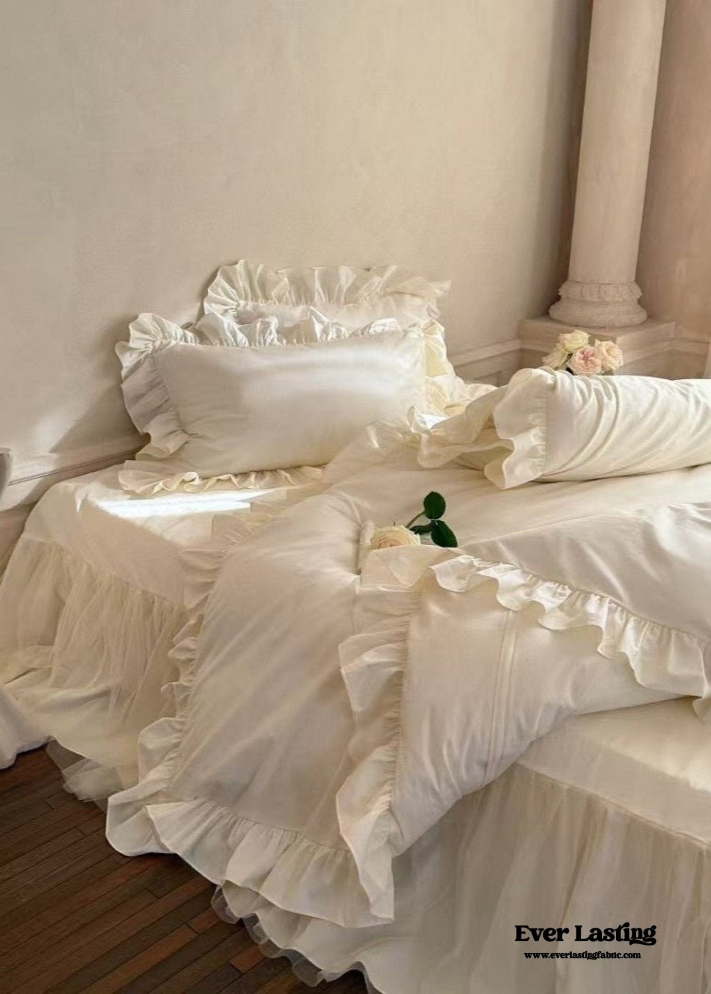 Lacey Lace Ruffle Washed Cotton Bedding Set / White