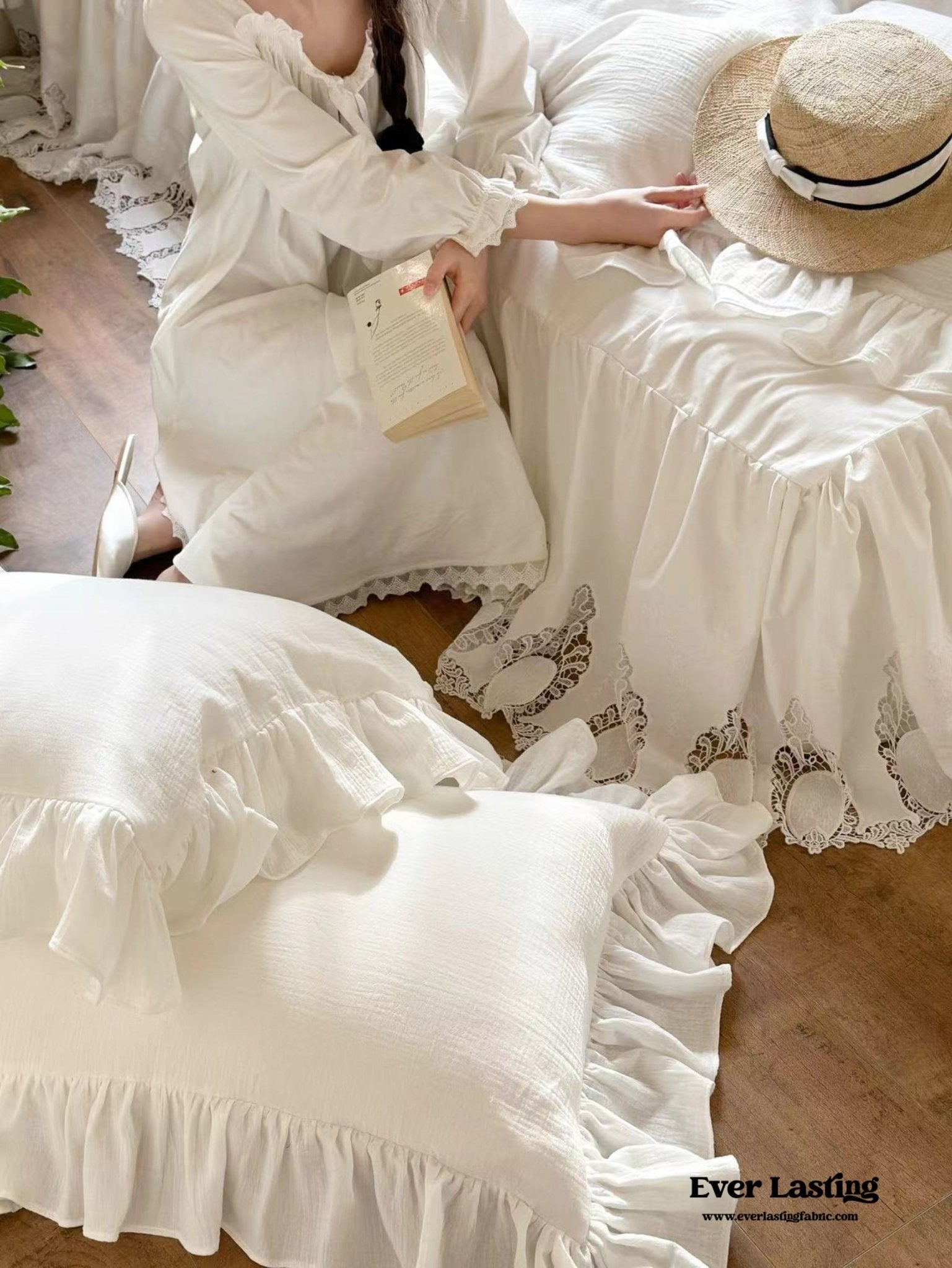 Liliane Elegant Ruffle Double Gauze Bedding Set / Hollow Out