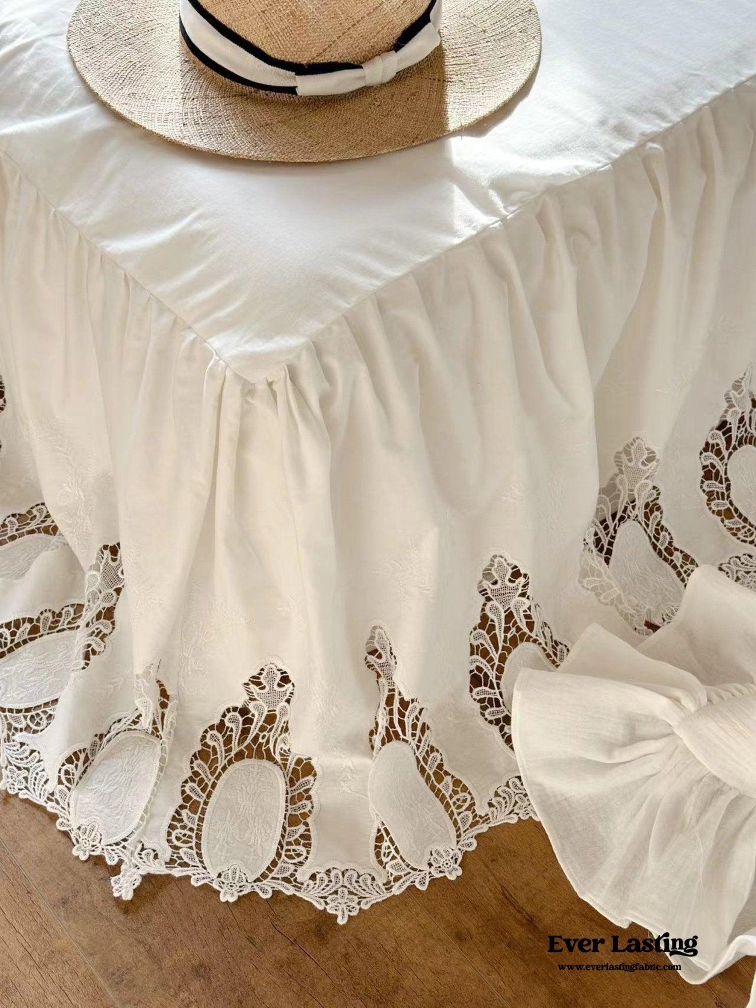 Liliane Elegant Ruffle Double Gauze Bedding Set / Hollow Out
