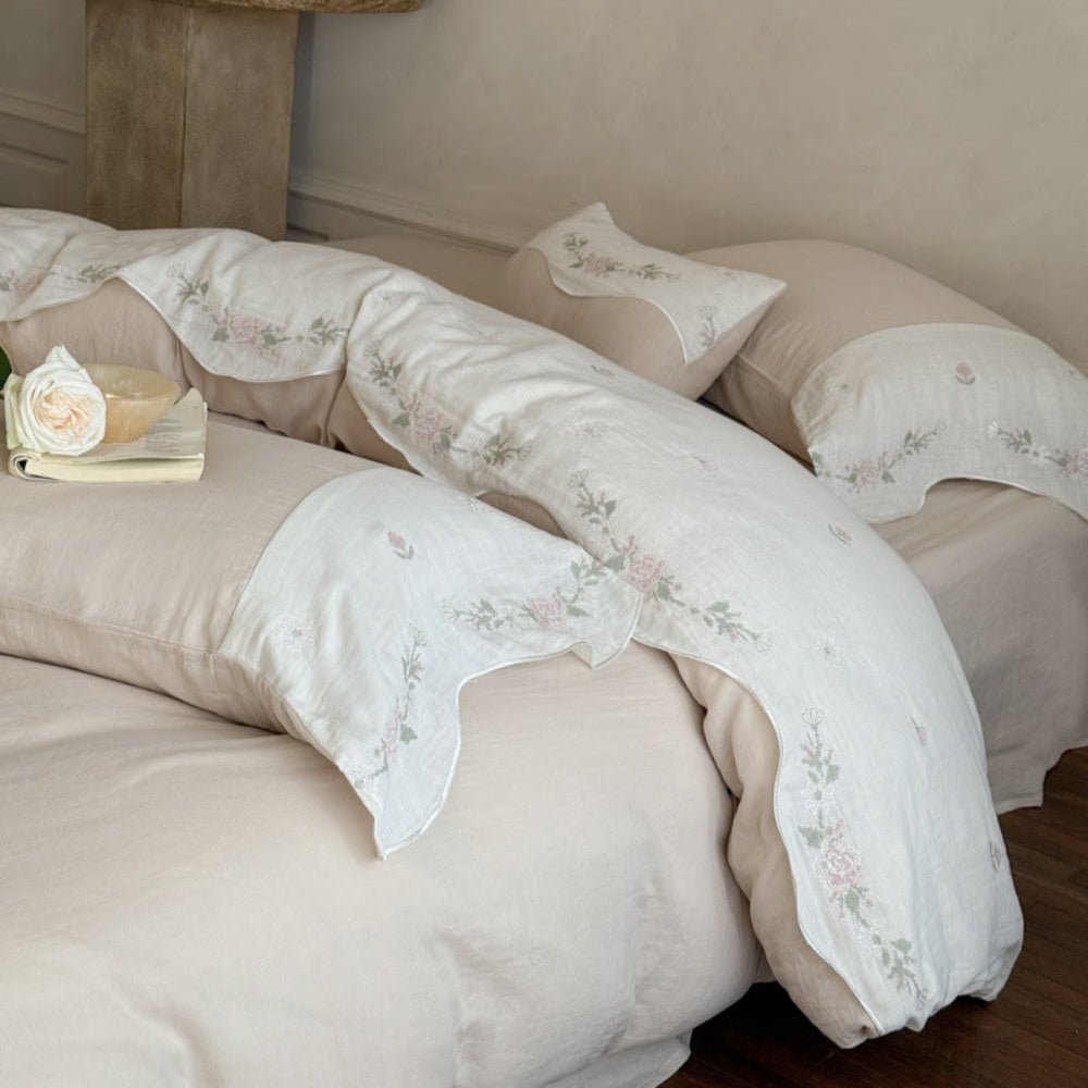 Maeve Floral Double Gauze Bedding Set / Pink