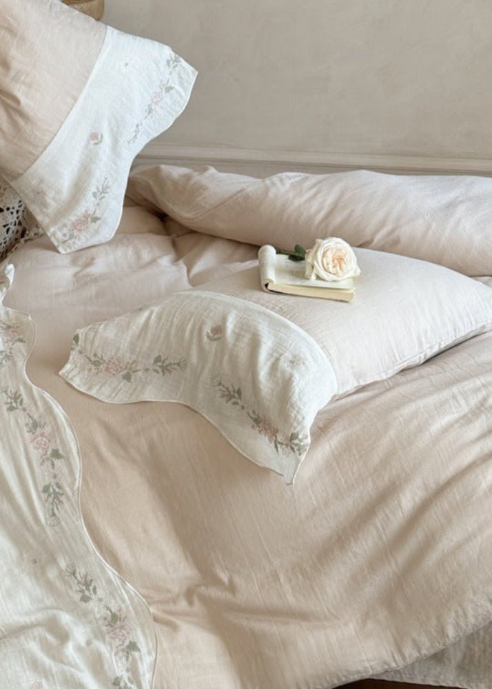 Maeve Floral Double Gauze Bedding Set / Khaki