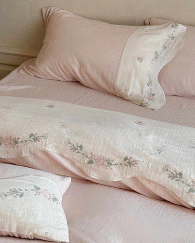 Maeve Floral Double Gauze Bedding Set / Pink