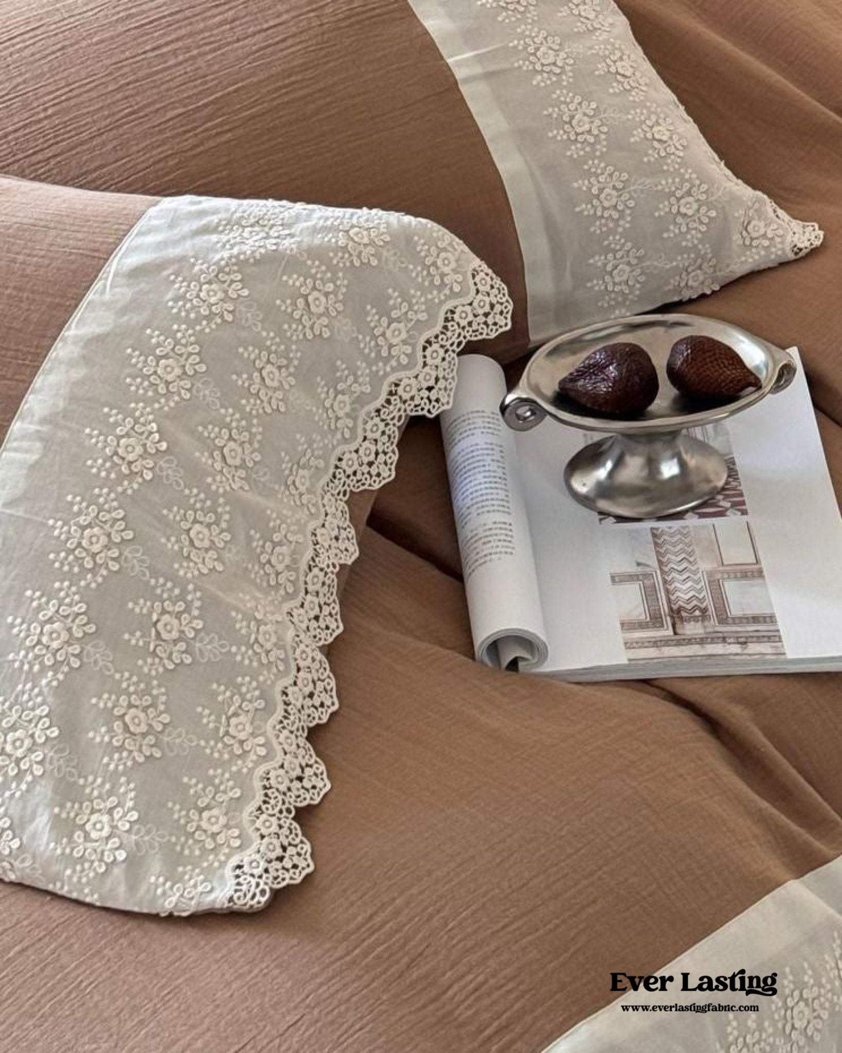 Margaux Lace Double Gauze Bedding Set / Pastel Pink