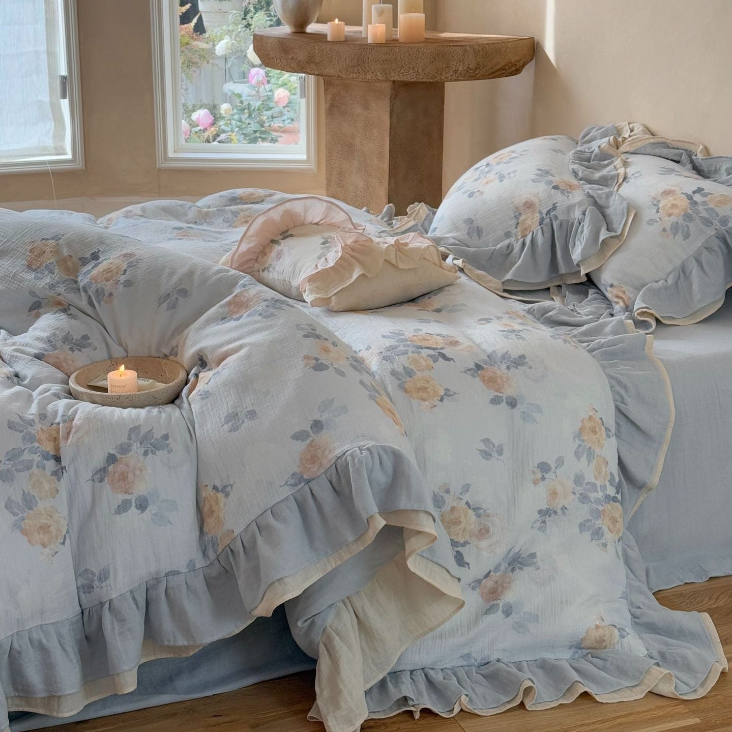 Millie Lace Ruffle Floral Bedding Set / Blue
