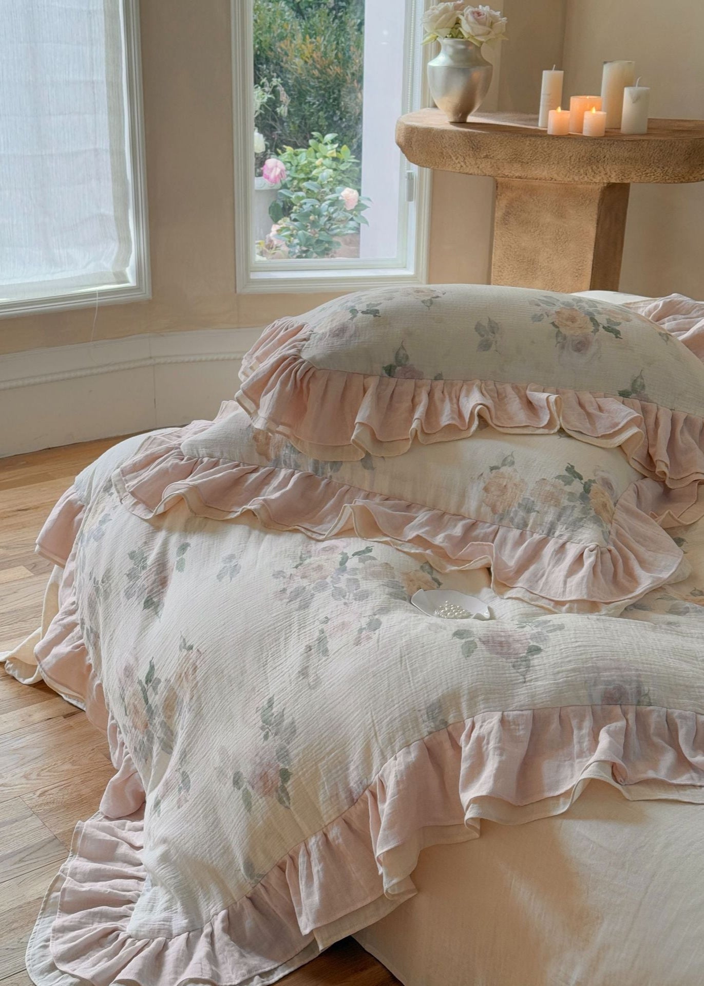 Millie Lace Ruffle Floral Bedding Set / Blue