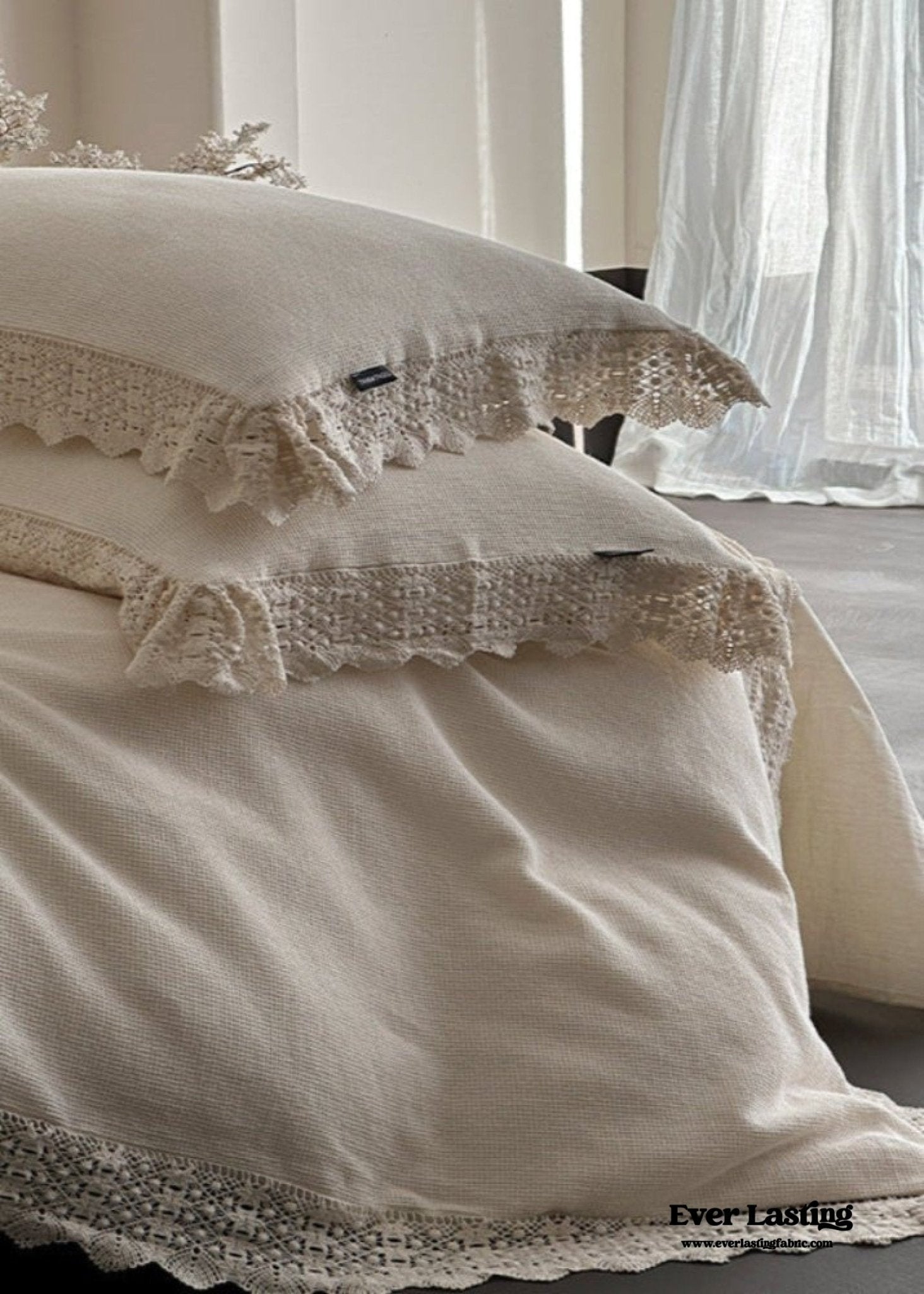 Nora Lace Double Gauze Ruffle Bedding Set / Brown