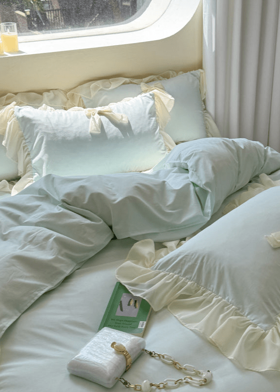 Ribbon Bow Airy Lace Bedding Set / Blue