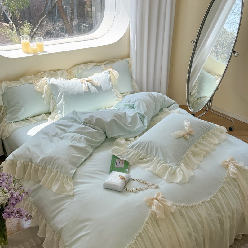 Ribbon Bow Airy Lace Bedding Set / Blue