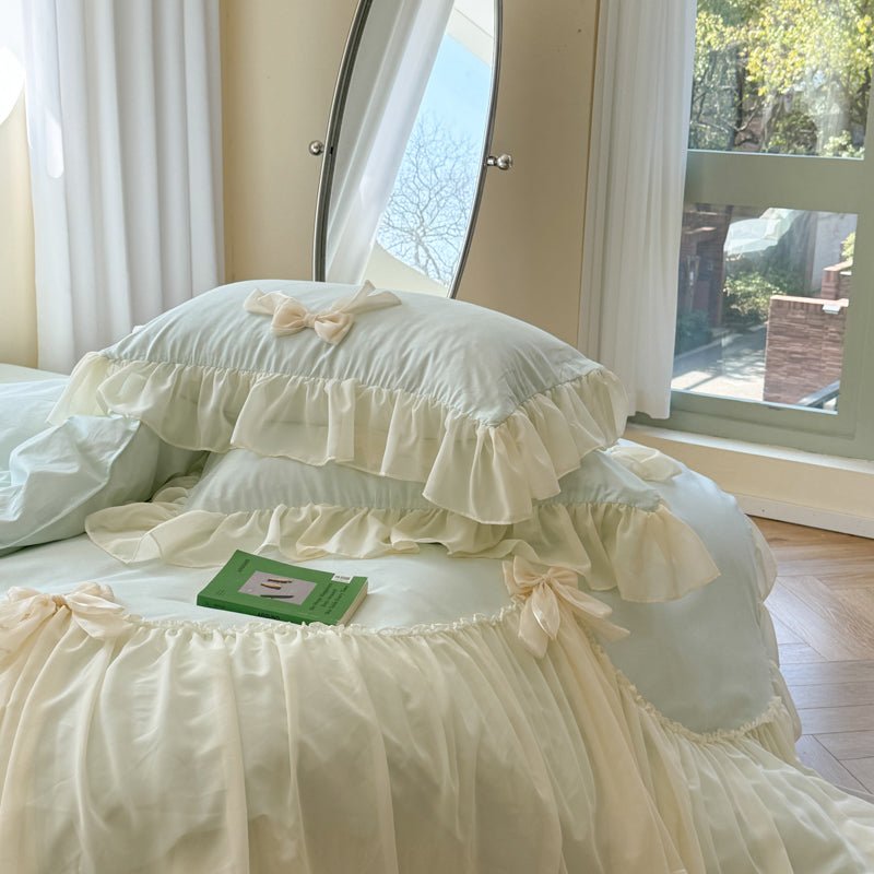 Ribbon Bow Airy Lace Bedding Set / Cream White