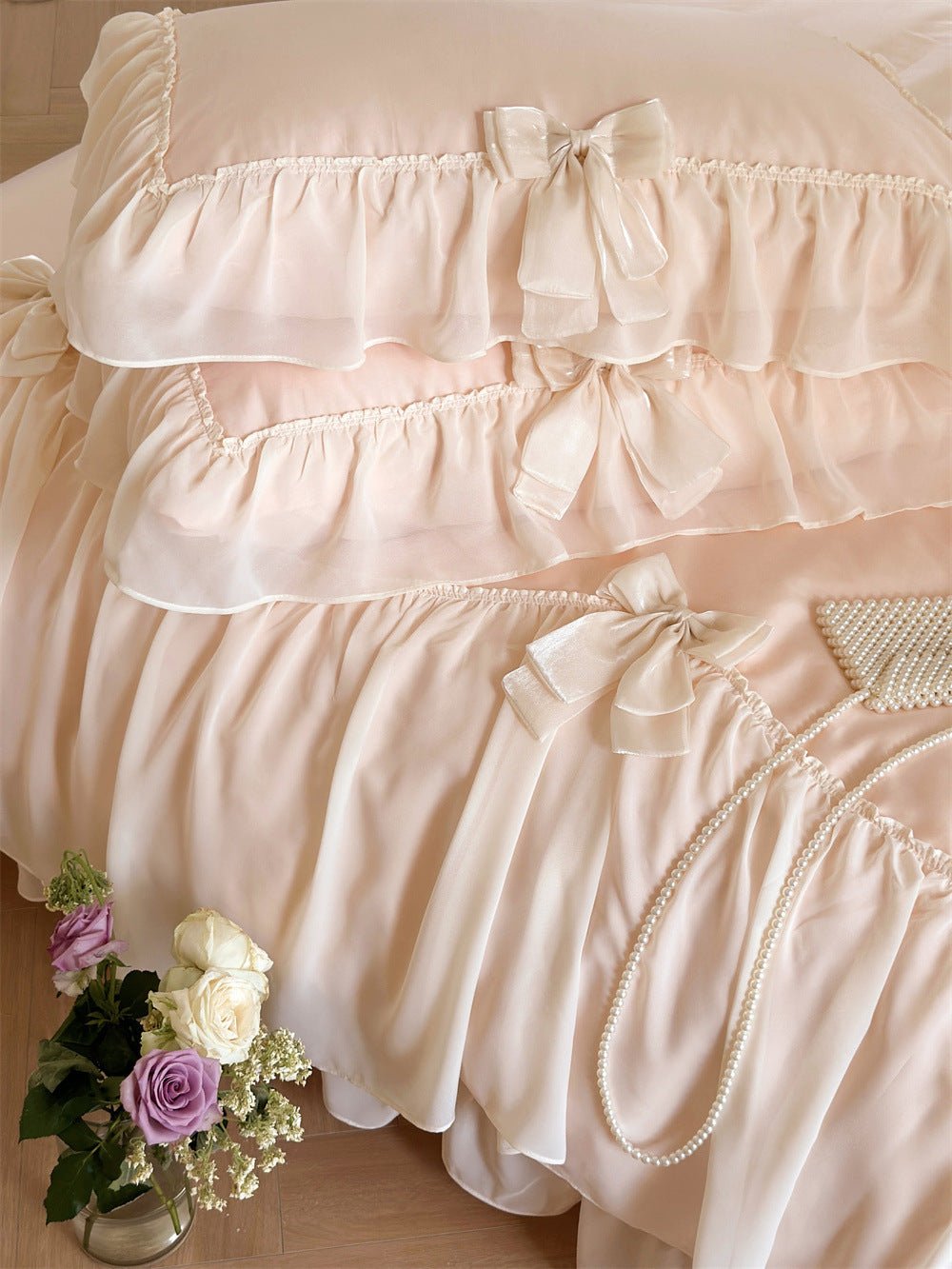 Ribbon Bow Airy Lace Bedding Set / Cream White
