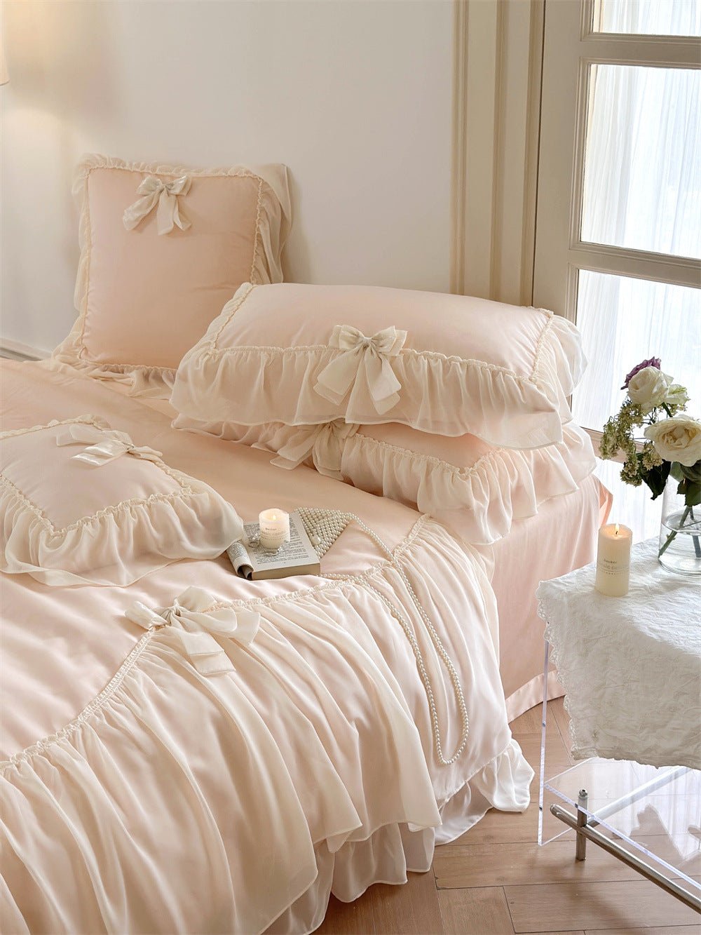 Ribbon Bow Airy Lace Bedding Set / Cream White