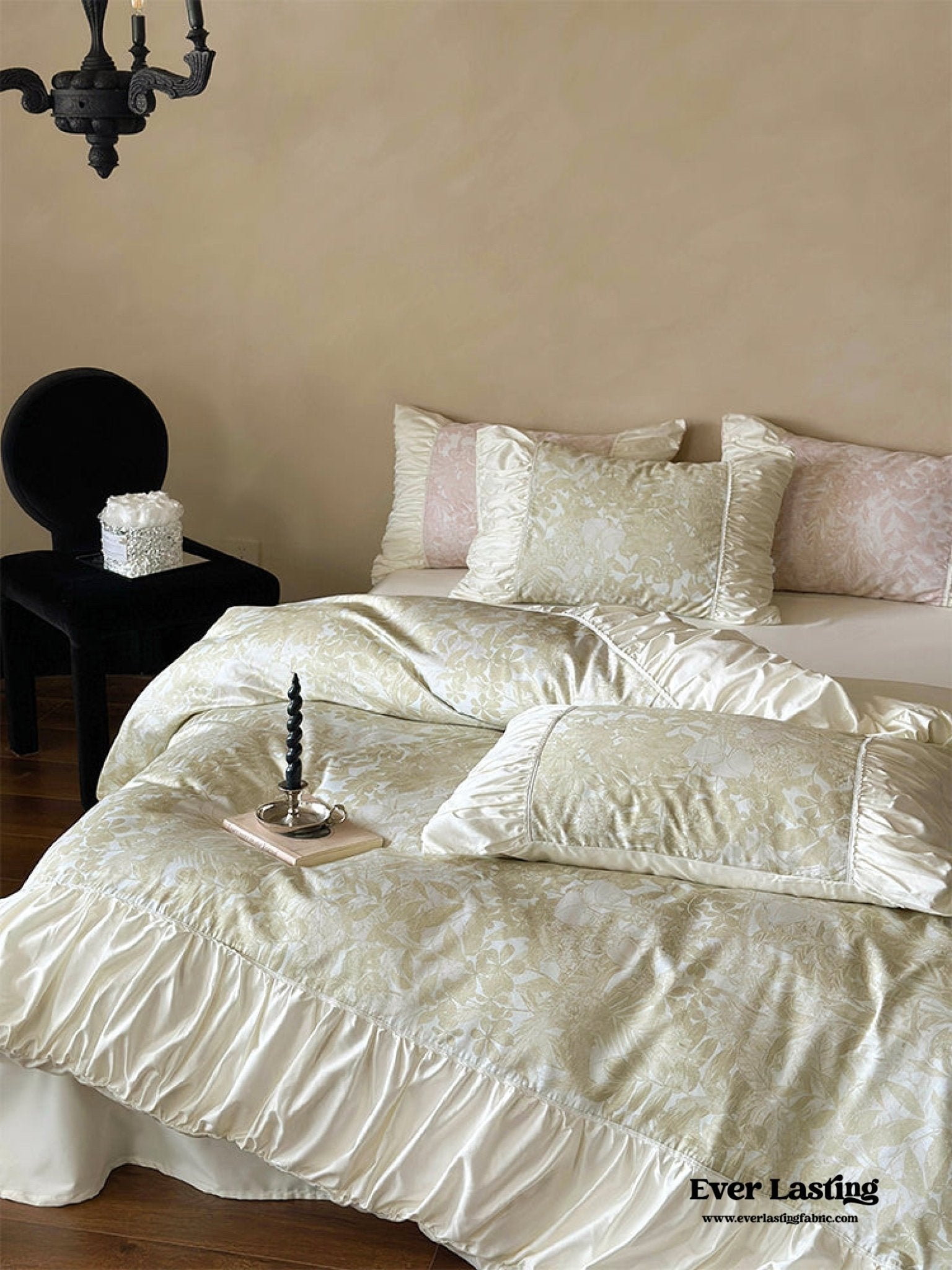 Royal Floral Ruffle Bedding Set / Green