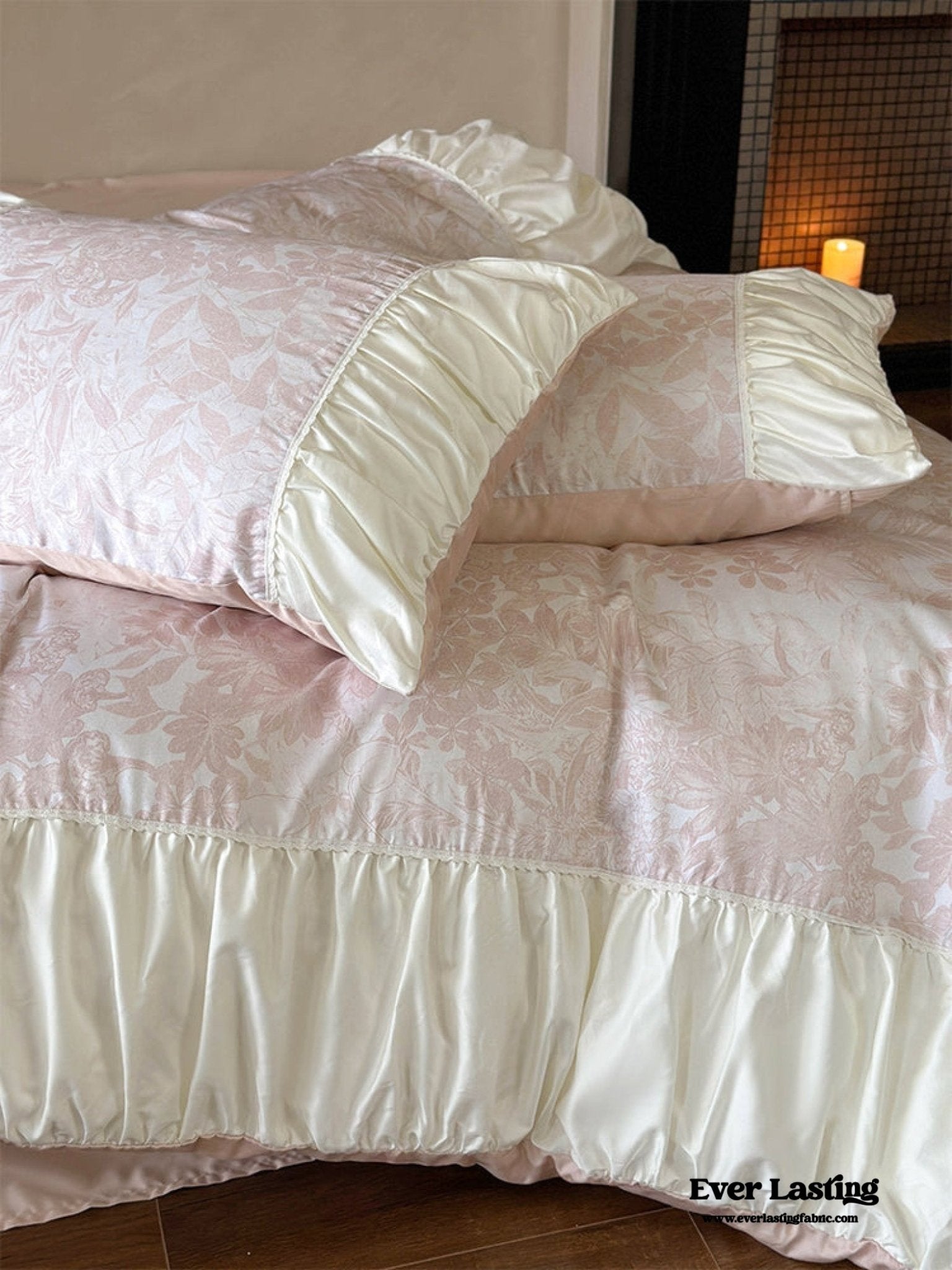 Royal Floral Ruffle Bedding Set / Pink
