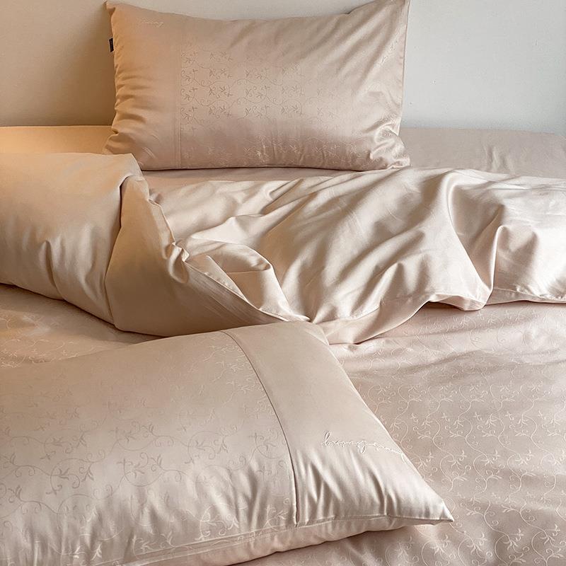 Silky Floral Bedding Set / Snow White