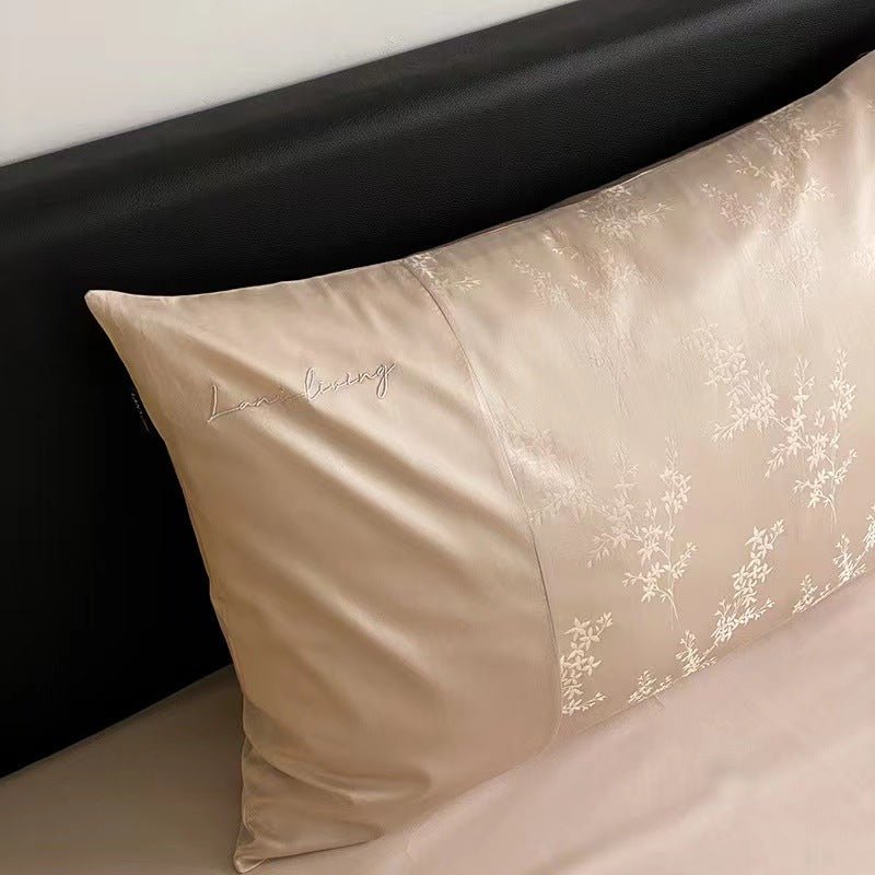 Silky Floral Bedding Set / Snow White
