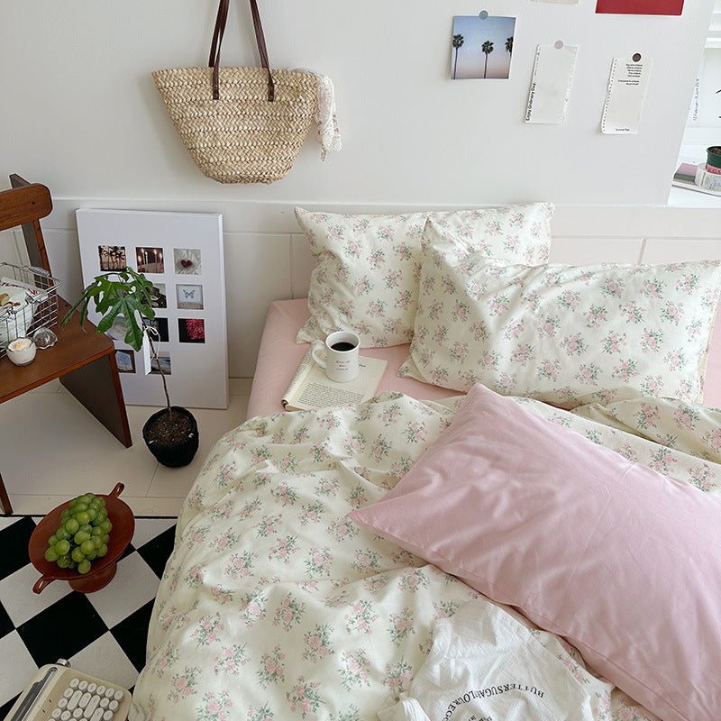 Sweet Floral Bedding Set / Cream