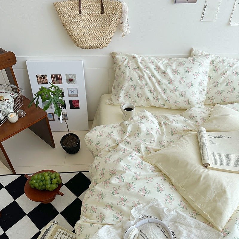 Sweet Floral Bedding Set / Floral Blue
