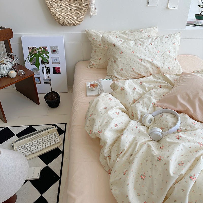Sweet Floral Bedding Set / Floral Blue