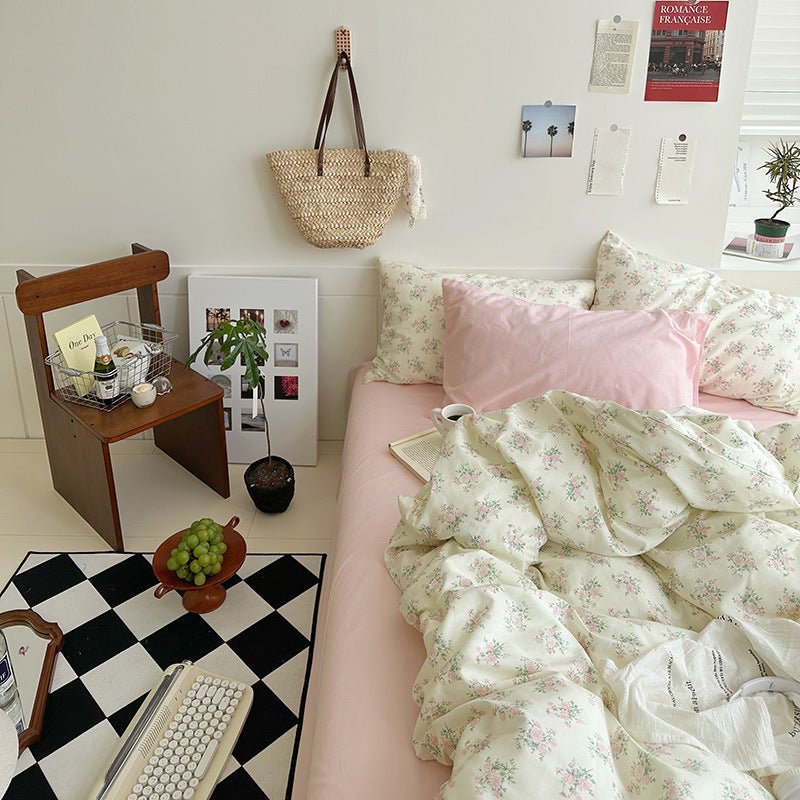 Sweet Floral Bedding Set / Floral Blue