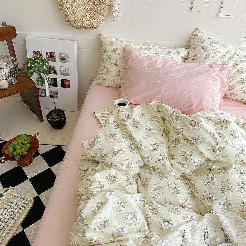 Sweet Floral Bedding Set / Floral Blue
