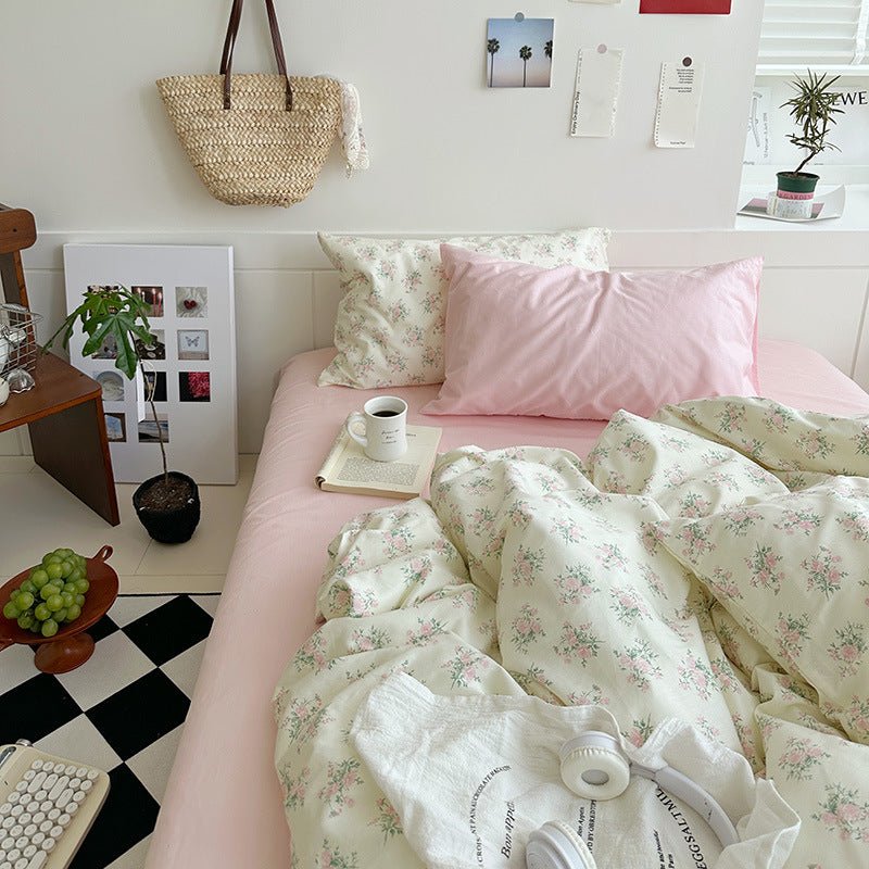 Sweet Floral Bedding Set / Floral Blue