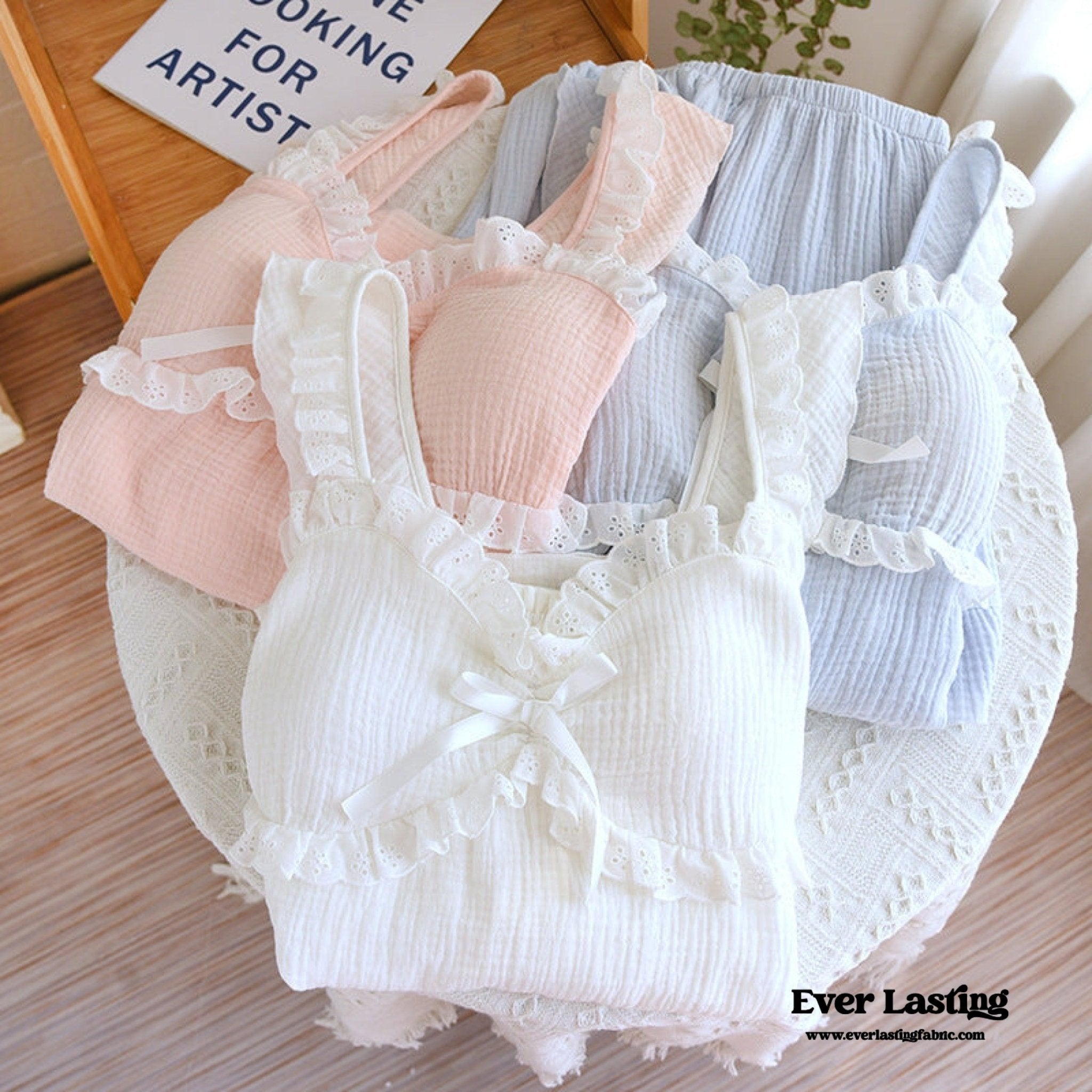 Sweet Ruffle Shorts Pajama Set / White