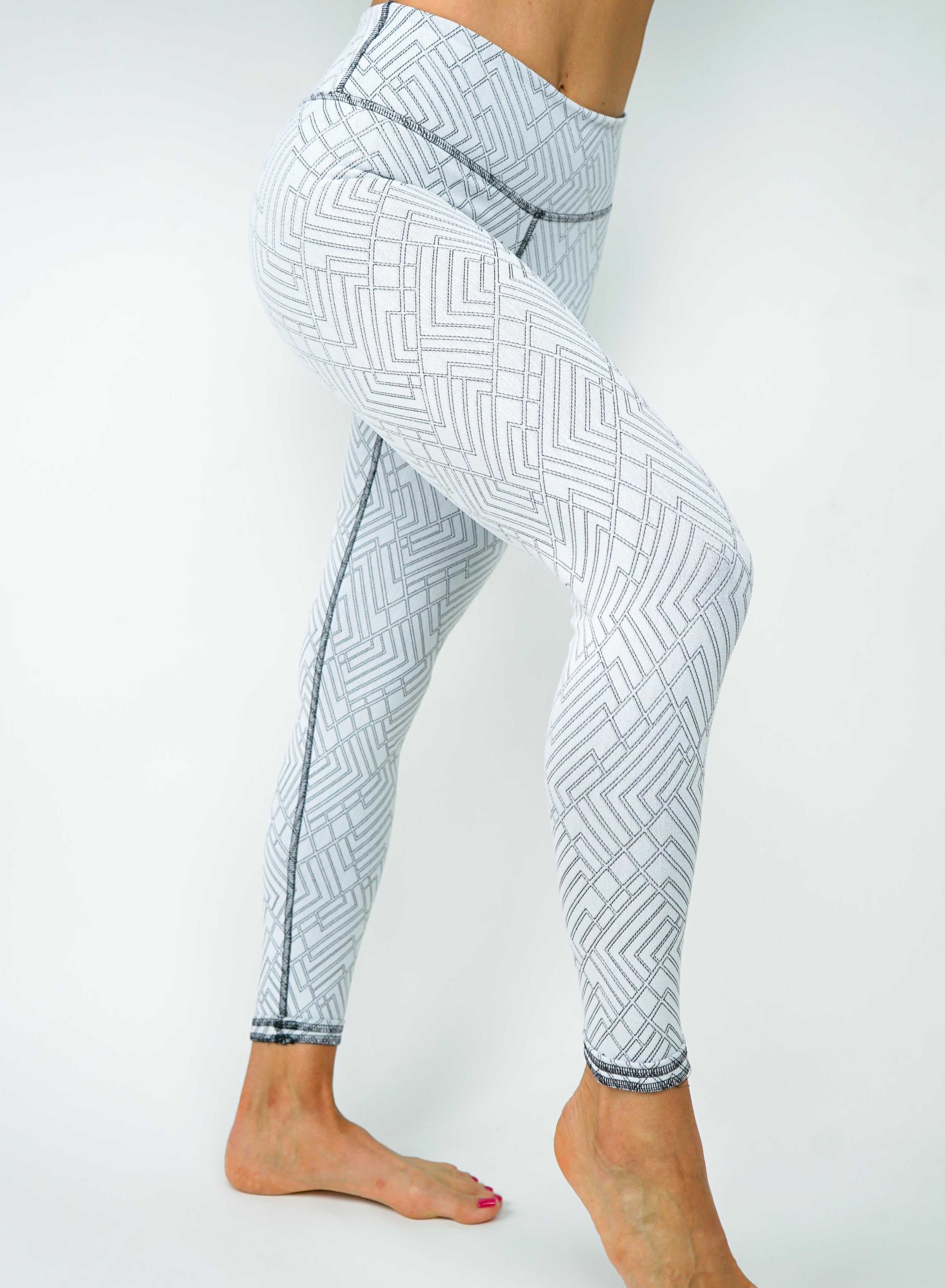 April Reversible Legging | Black & White