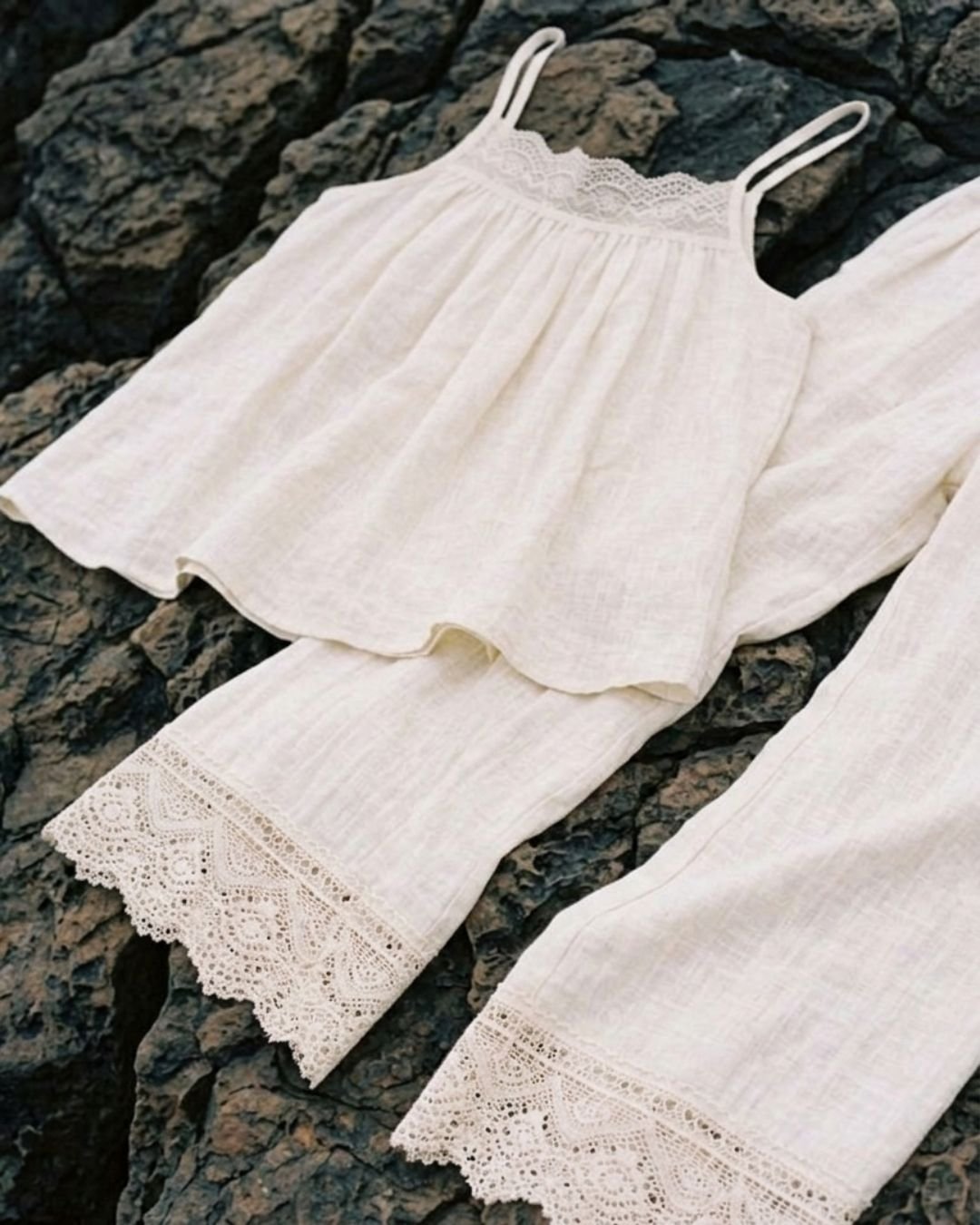 Amie Lace Collar Satin Lightweight Pajama Set / White