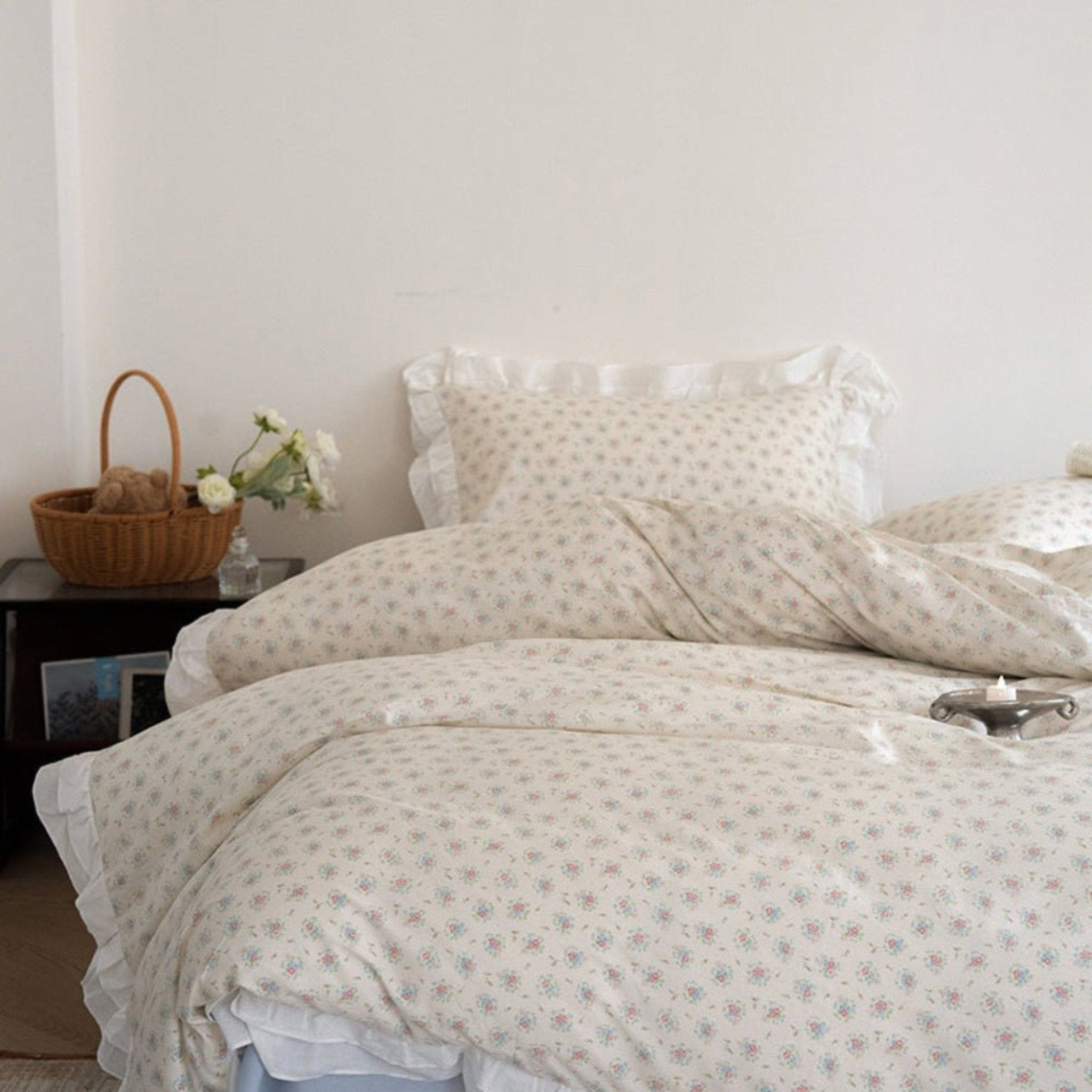 Annie Lace Ruffle Floral Bedding Set / Pink Beige