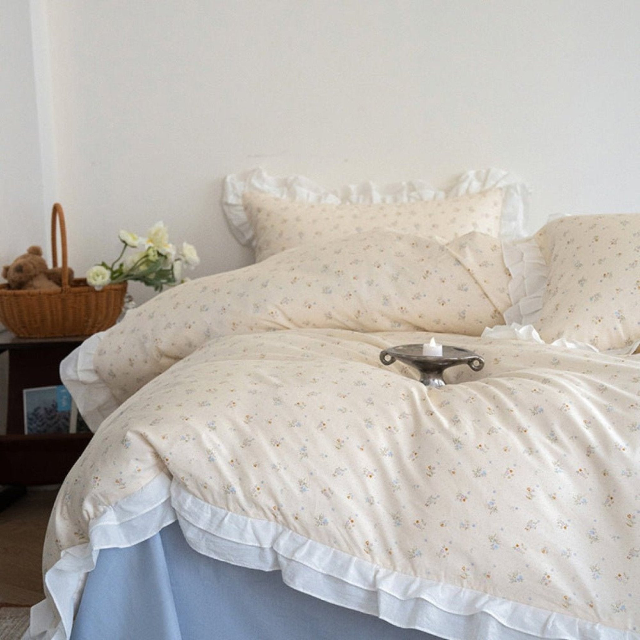 Annie Lace Ruffle Floral Bedding Set / Pink Beige