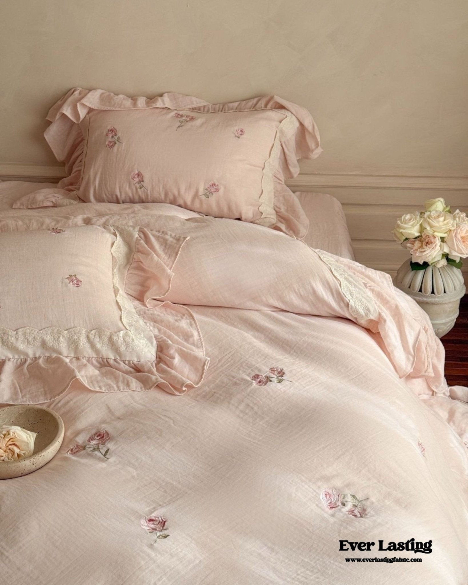Beatrice Rose Lace Ruffle Bedding Set / Blue