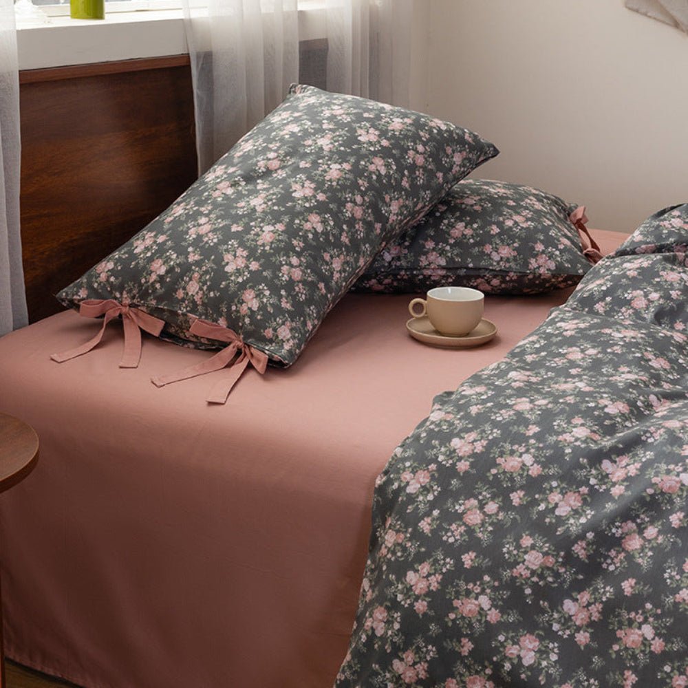 Celia Cottage Ribbon Bow Tie Floral Bedding Set / Blue