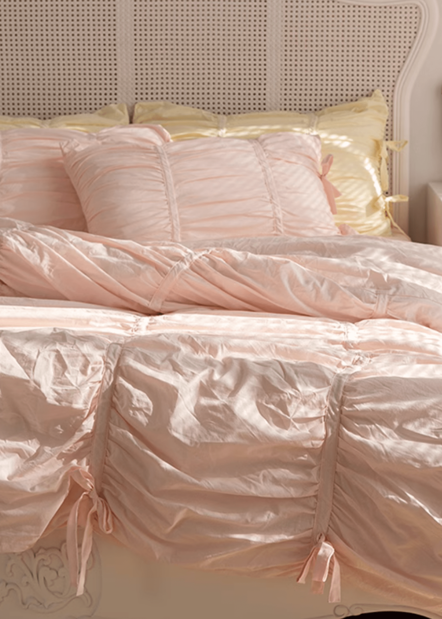 Coquette Ruffle Ribbon Ties Duvet Cover / Pink