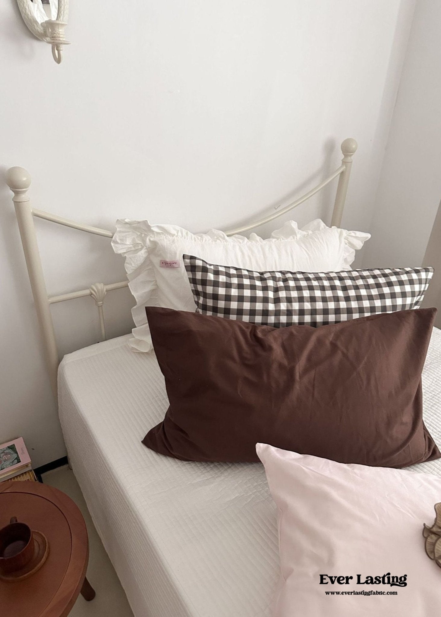 Ella Pure Cotton Pillowcases / Brown