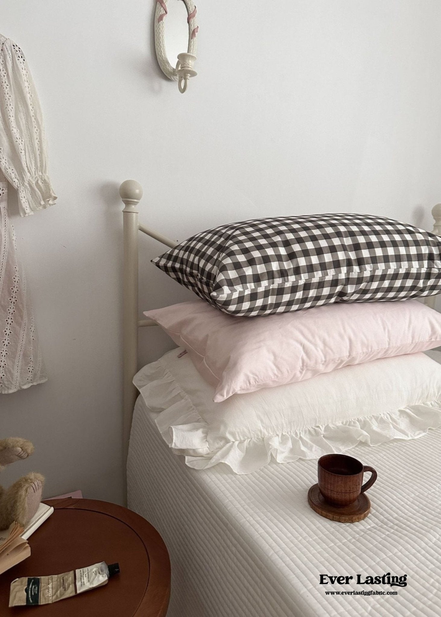 Ella Pure Cotton Pillowcases / Brown