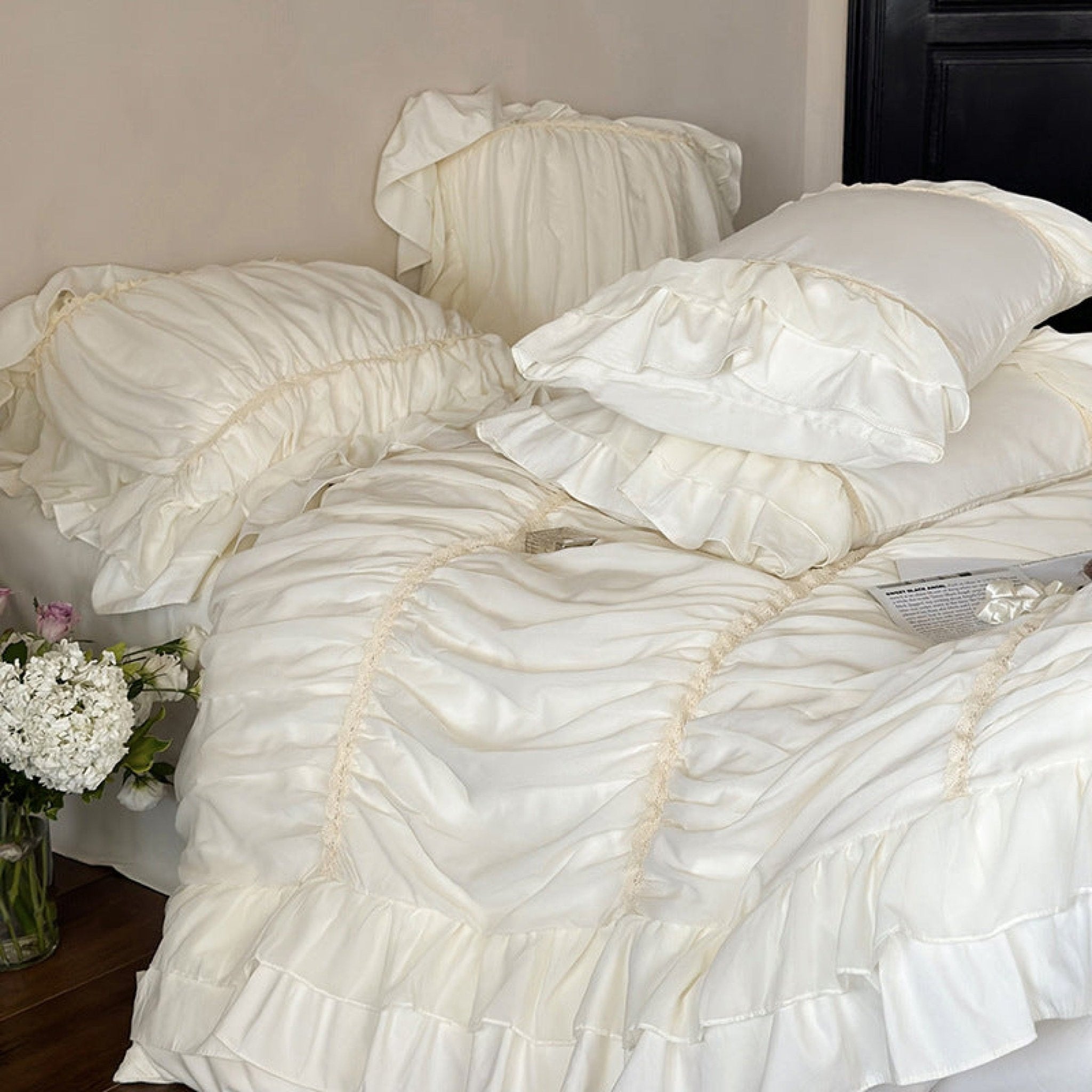 Élodie Silky Coquette Ruffled Bedding Set / Beige