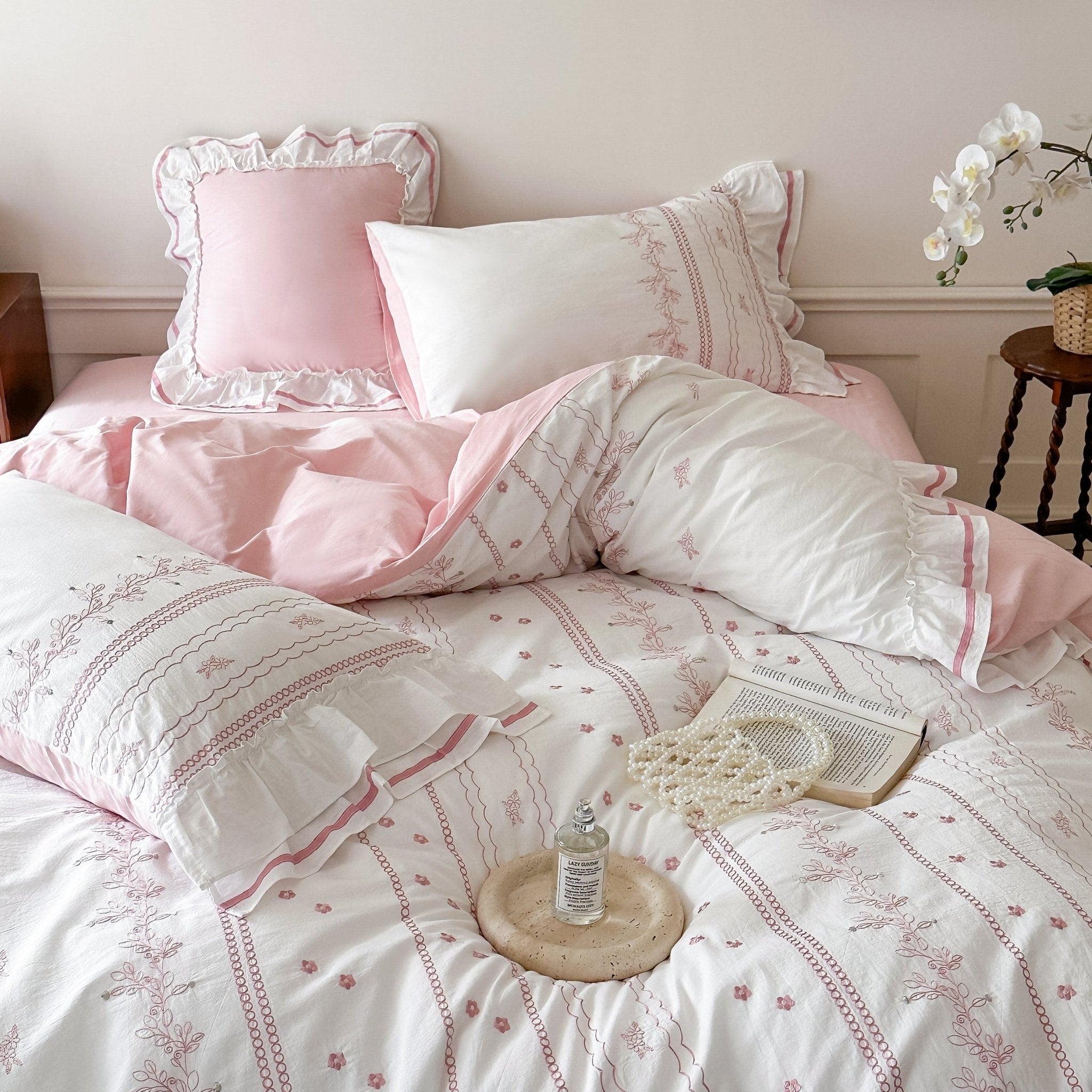 Embroidered French Lace Ruffle Pillowcases / Pink