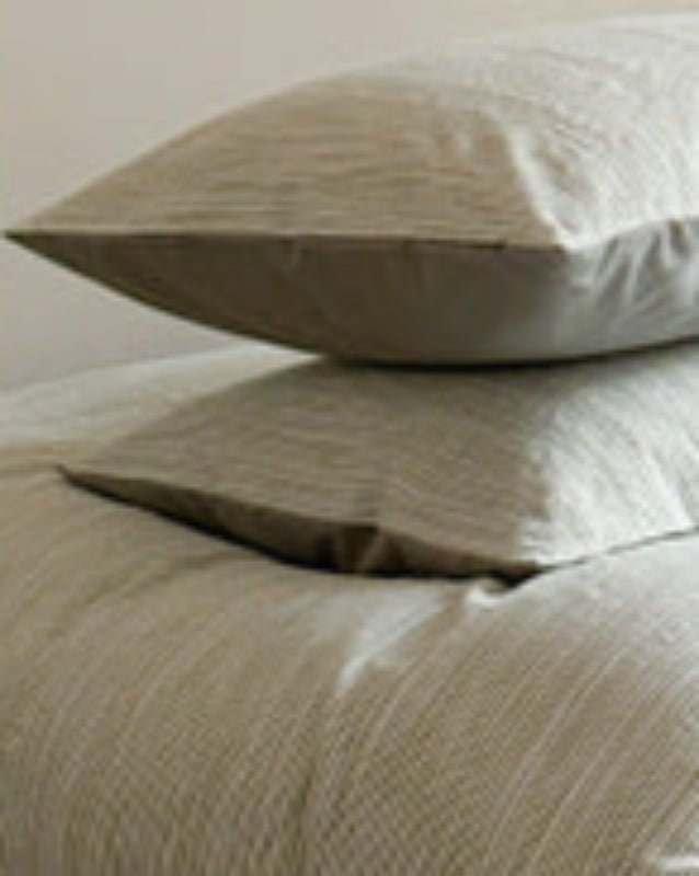 Emma Duo Striped Jacquard Bedding Set / Black