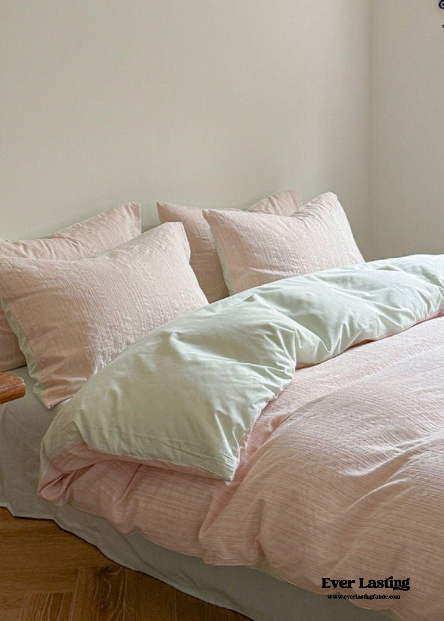Emma Duo Striped Jacquard Bedding Set / Pink